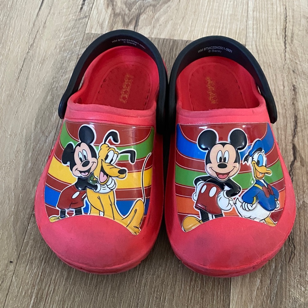 Mickey Crocs
